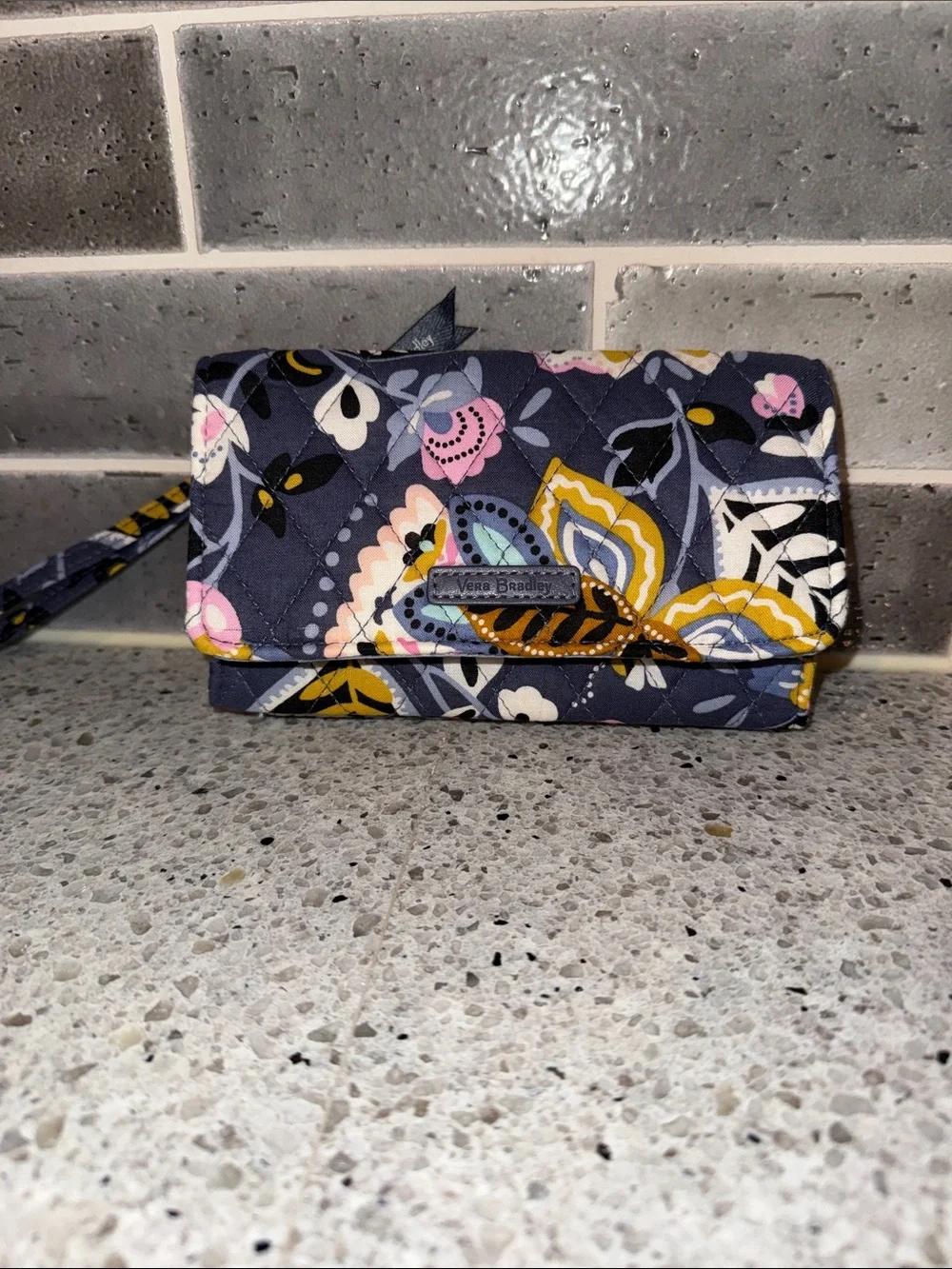 Vera Bradley Cellphone Wristlet in Charmont Meadow NWOT